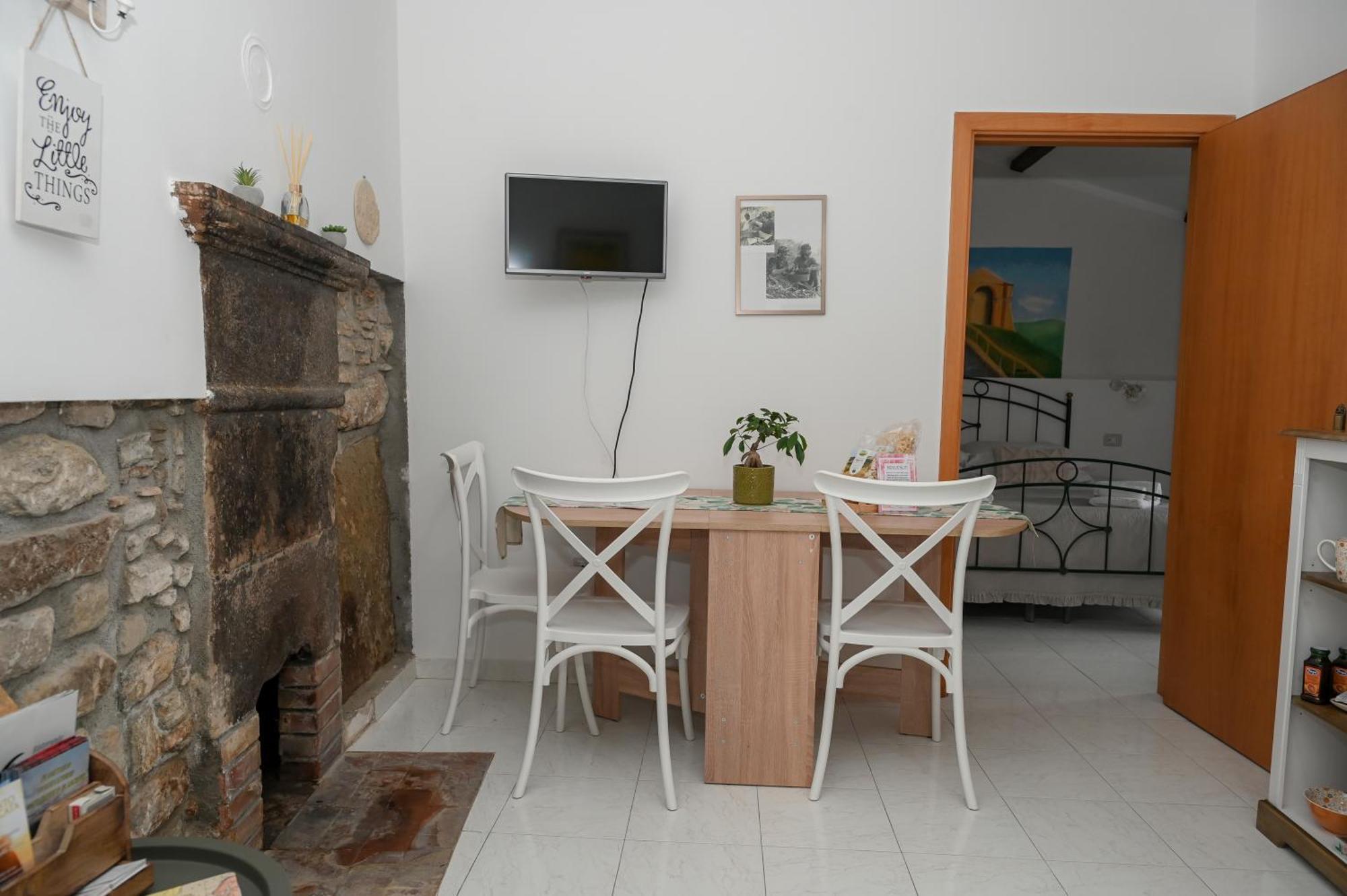 Karlin'S House Anzi - Albergo Diffuso Exterior foto